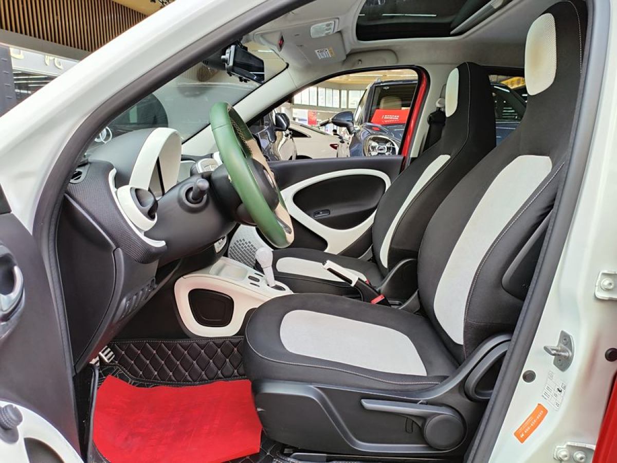 smart forfour  2016款 1.0L 52千瓦激情版圖片