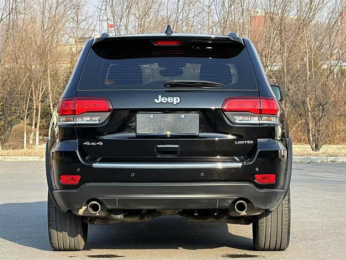 Jeep 大切諾基  2020款 3.0L 精英導航版圖片