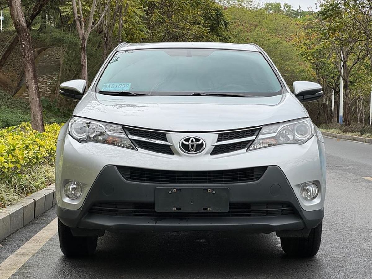 2014年6月豐田 RAV4榮放  2013款 2.0L CVT四驅(qū)風(fēng)尚版