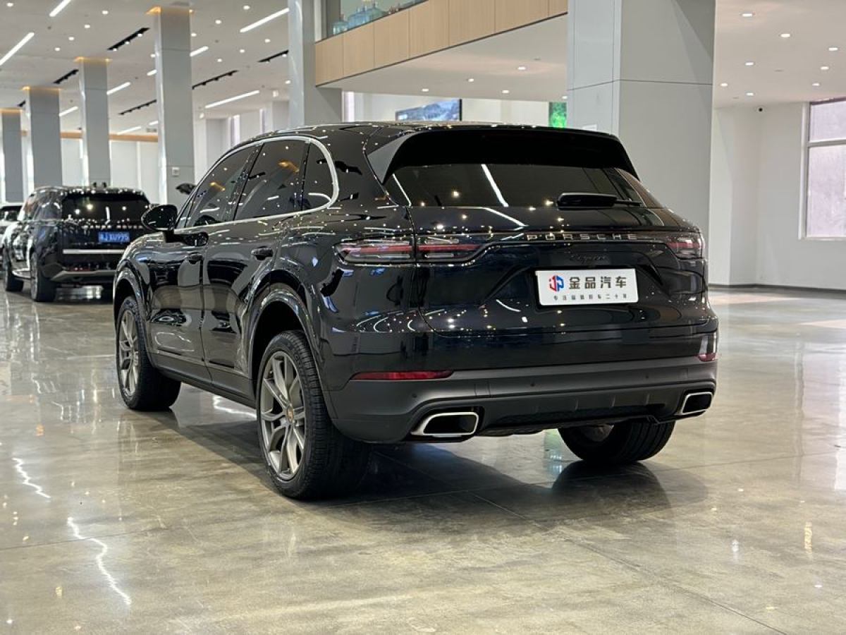 保時(shí)捷 Cayenne  2022款 Cayenne 3.0T 鉑金版圖片