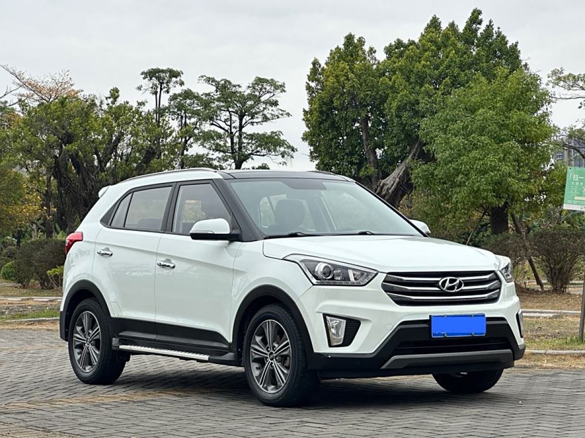 現(xiàn)代 ix25  2015款 1.6L 自動兩驅(qū)尊貴型DLX圖片