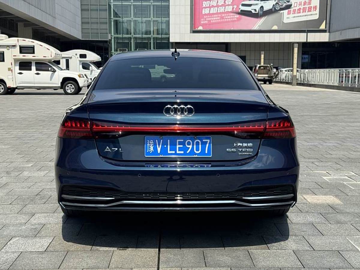 奧迪 奧迪A7L  2024款 55TFSI quattro S-line 志遠(yuǎn)型 流晶套裝圖片