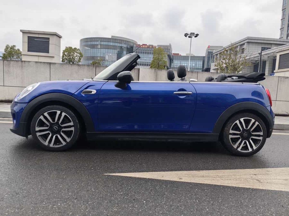 MINI MINI  2018款 1.5T COOPER CABRIO 藝術家圖片