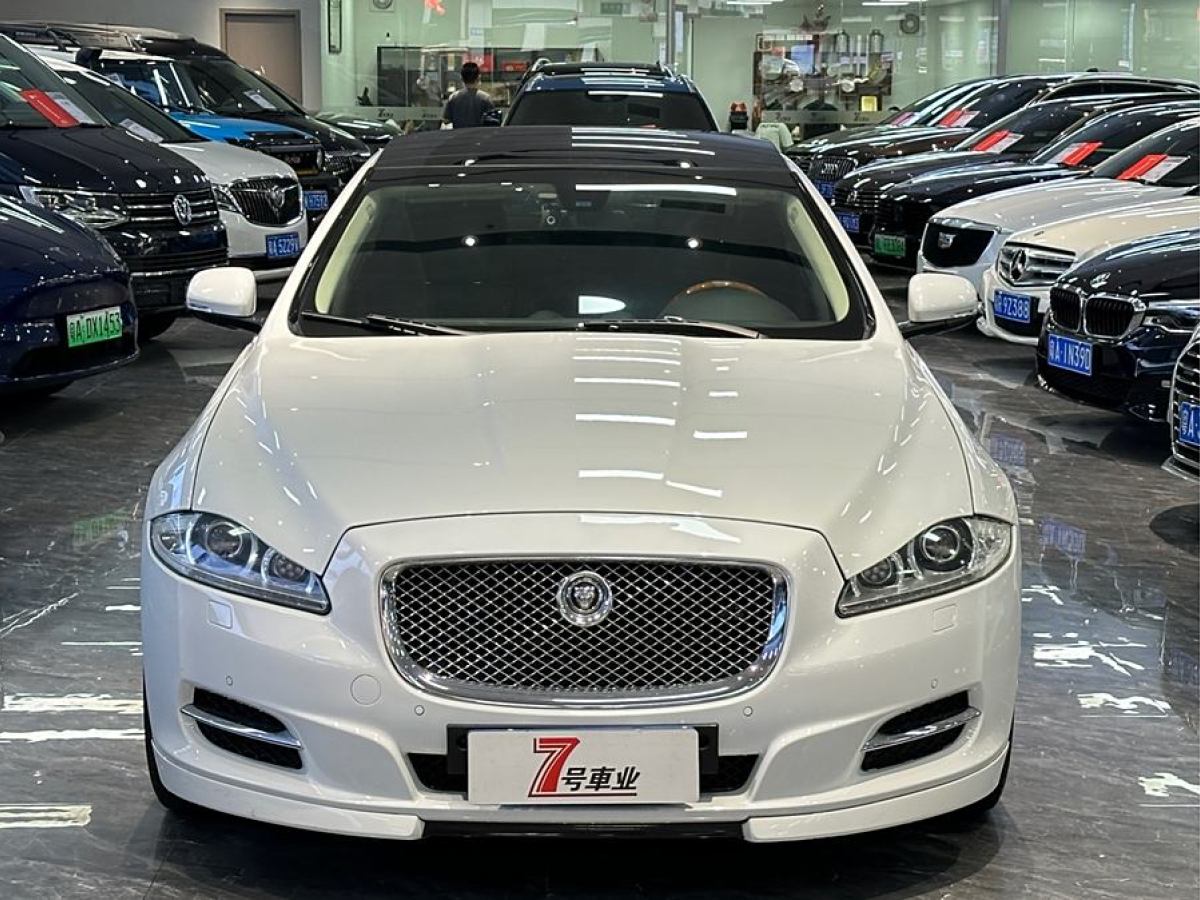 捷豹 XJ  2012款 XJL 3.0 全景商務(wù)版圖片