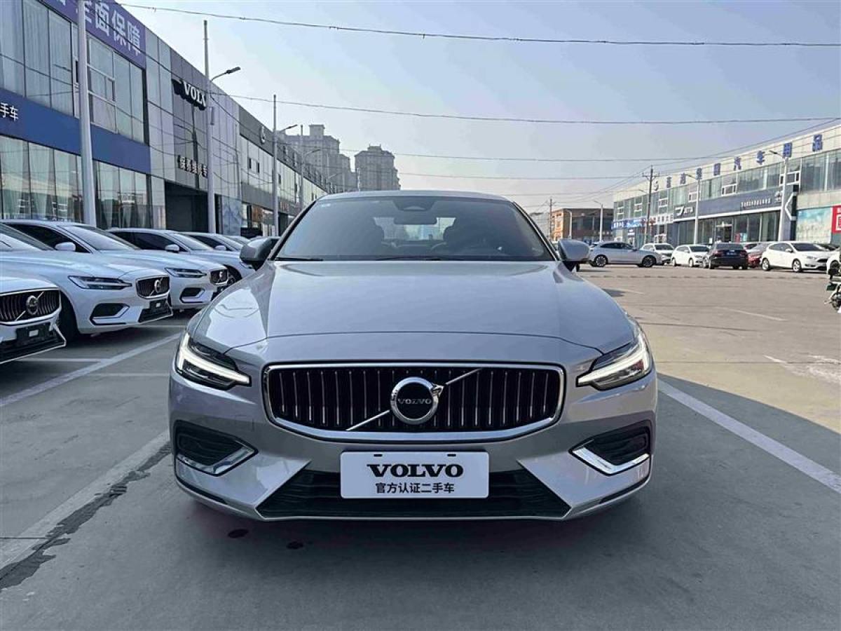 沃爾沃 V60  2023款 B4 智逸豪華版圖片