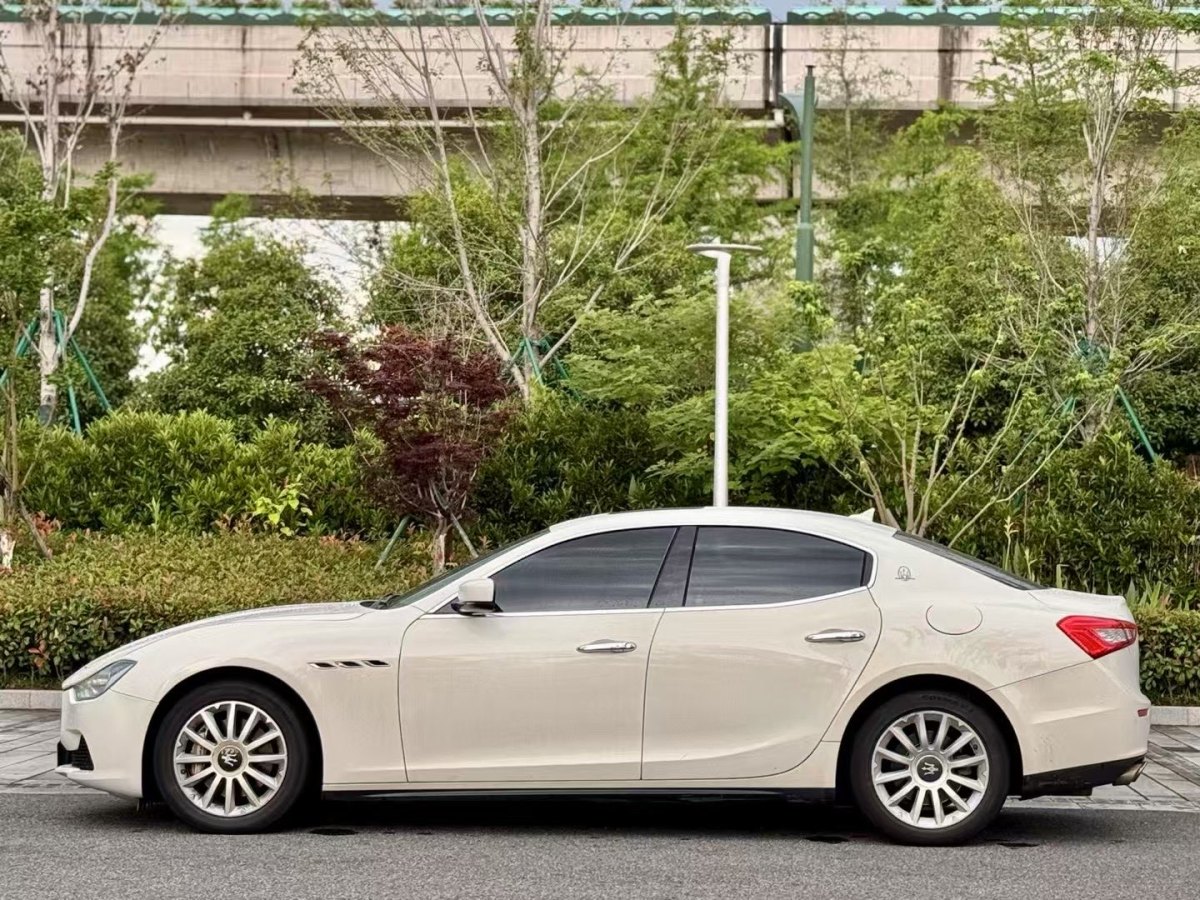 瑪莎拉蒂 Ghibli  2014款 3.0T 標(biāo)準(zhǔn)版圖片