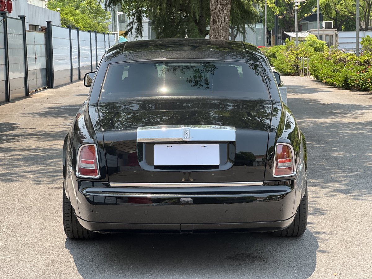 勞斯萊斯 幻影  2013款 6.7L 標(biāo)準(zhǔn)版圖片