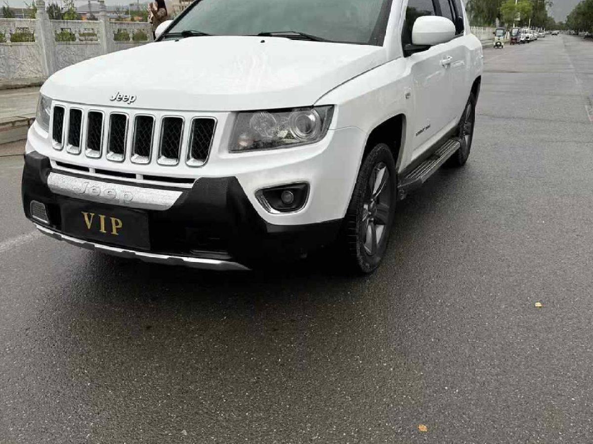 Jeep 指南者  2014款 2.0L 兩驅(qū)豪華版圖片