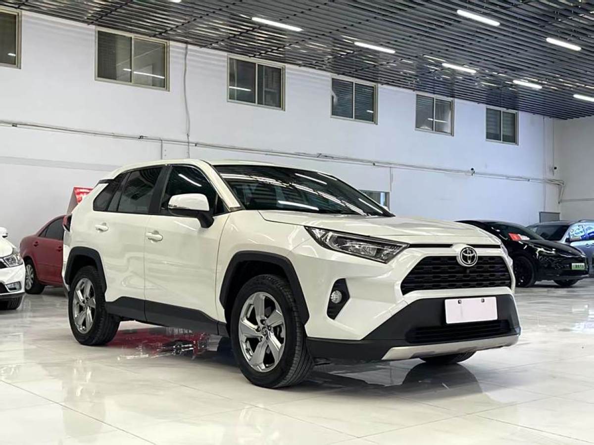 豐田 RAV4榮放  2021款 2.0L CVT兩驅(qū)風(fēng)尚版圖片