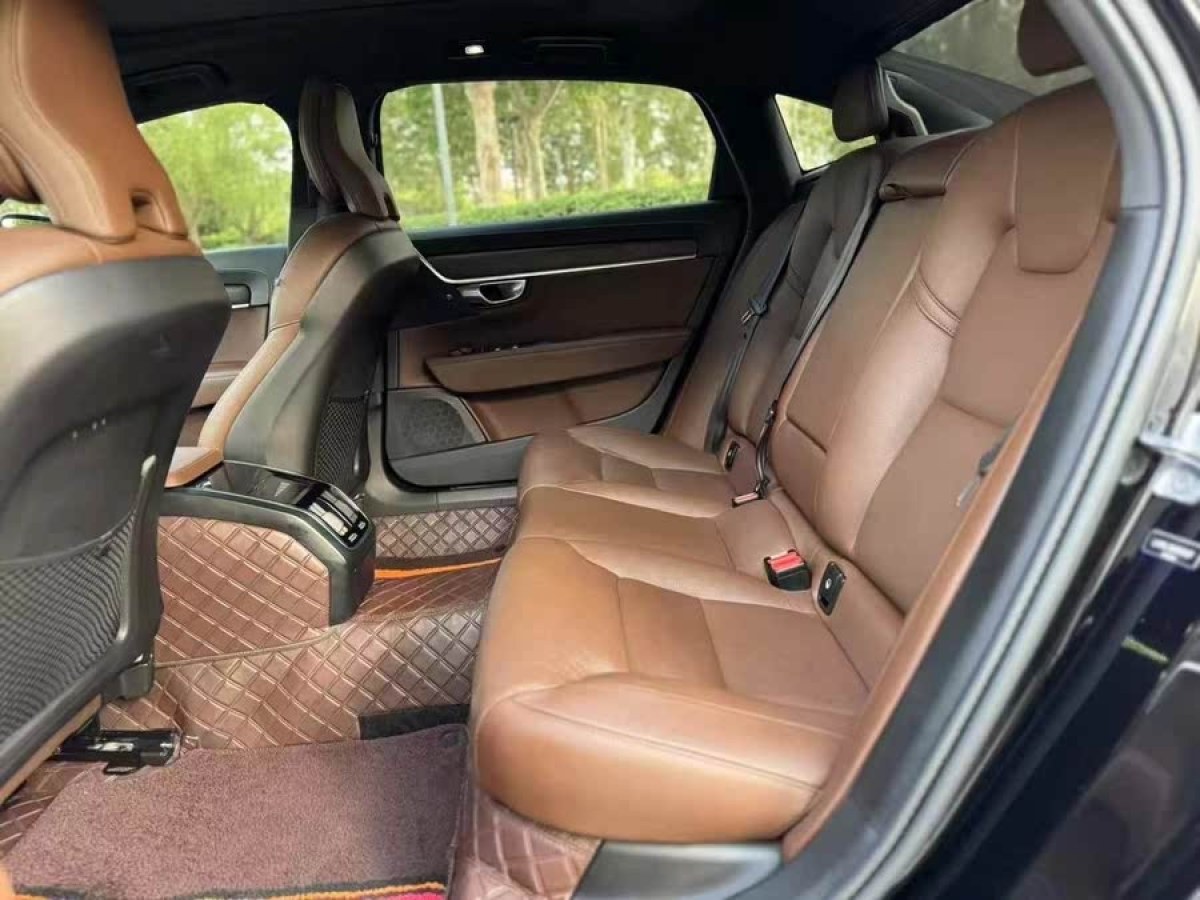 沃爾沃 S90  2025款 B5 智雅豪華版圖片