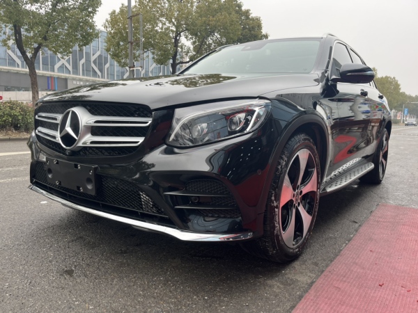 奔驰 奔驰GLC  2018款 GLC 300 4MATIC 动感型