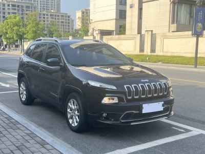 2018年5月 Jeep 自由光 2.0L 优越版图片