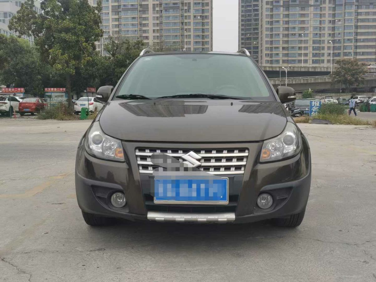 鈴木 天語(yǔ)  2013款 SX4 1.6L 酷銳靈動(dòng)型圖片