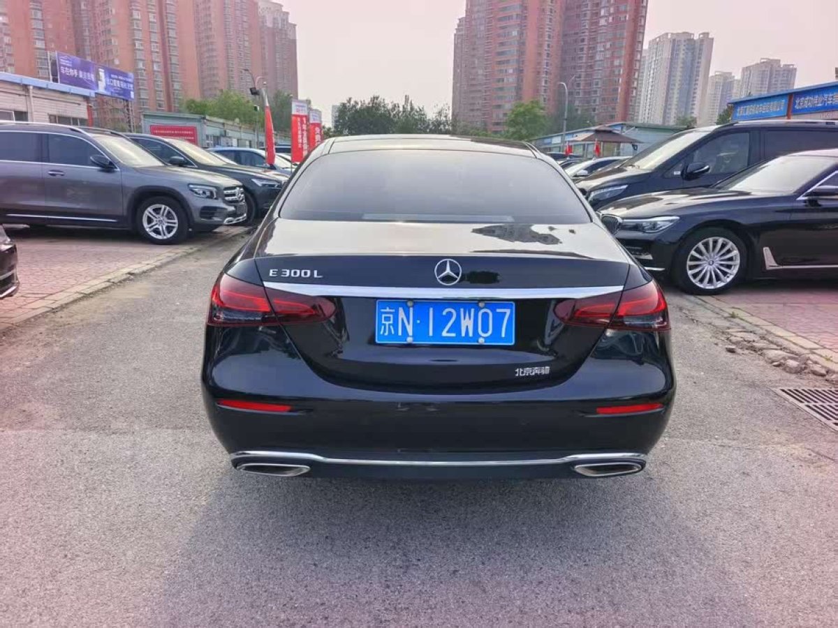奔馳 奔馳E級  2023款 改款 E 300 L 豪華型圖片