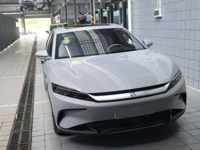 2024年9月 比亚迪 汉 EV 荣耀版 605KM前驱尊贵型图片