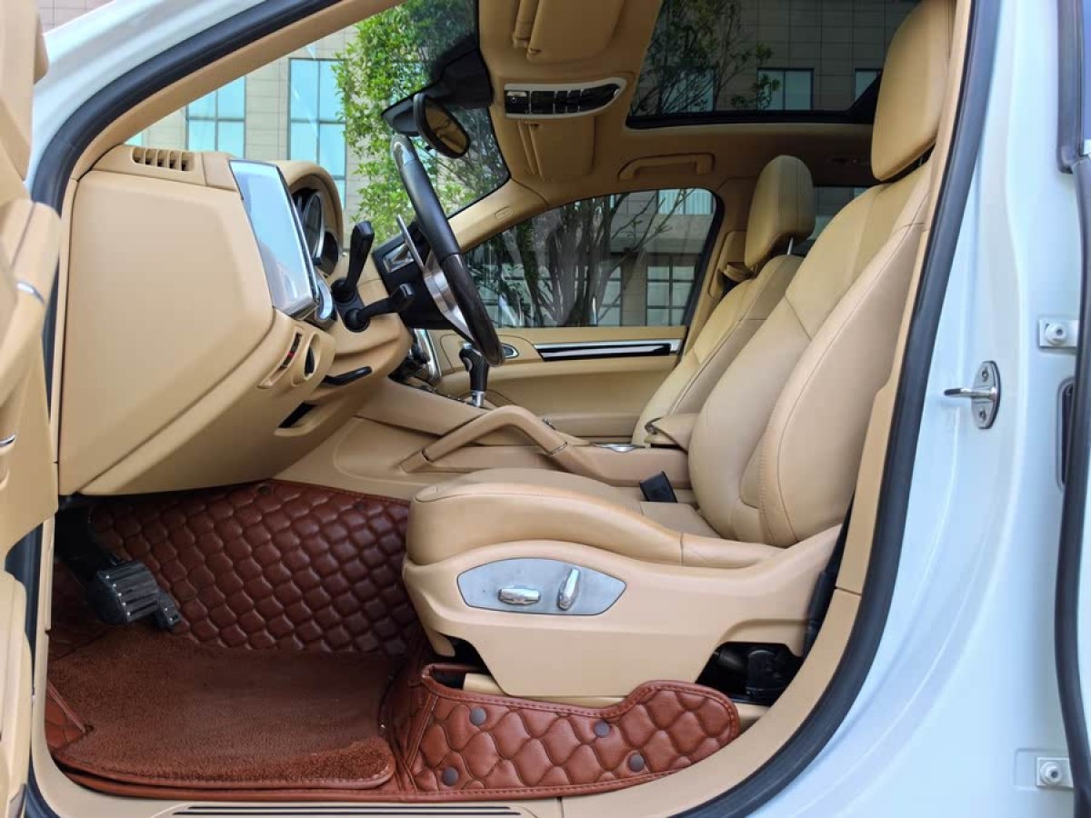 保時(shí)捷 Cayenne  2011款 Cayenne 3.0T圖片