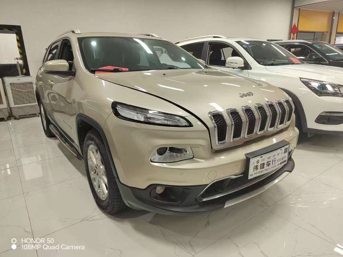 Jeep 自由光  2016款 2.4L 專業(yè)智能版圖片