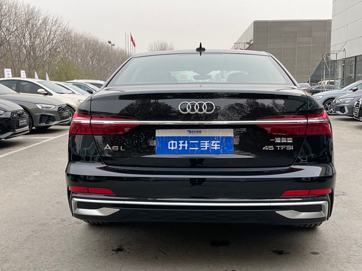 奧迪 奧迪A6L  2024款 45 TFSI 臻選動感型圖片