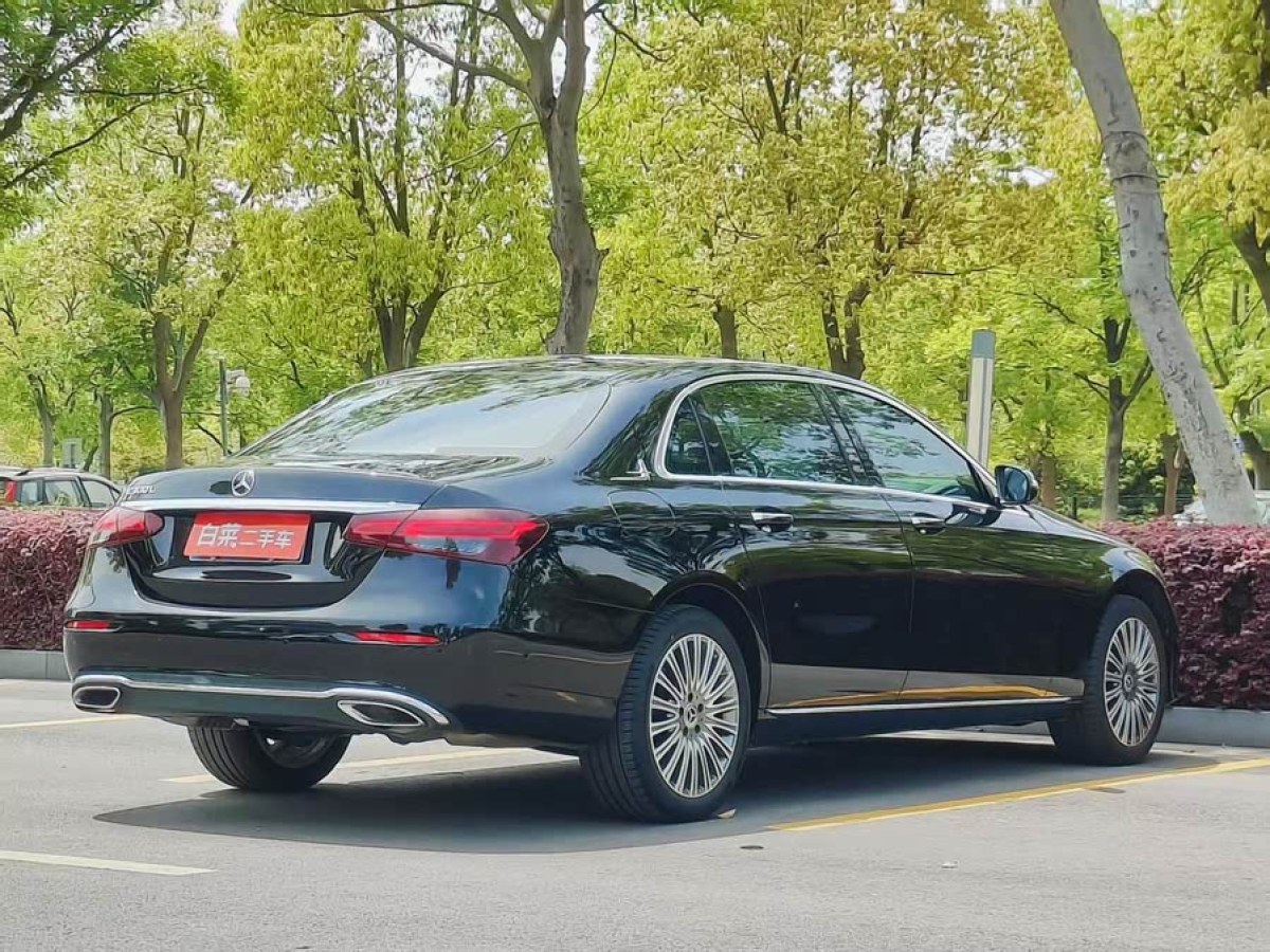 奔馳 奔馳E級  2022款 改款 E 300 L 時尚型圖片