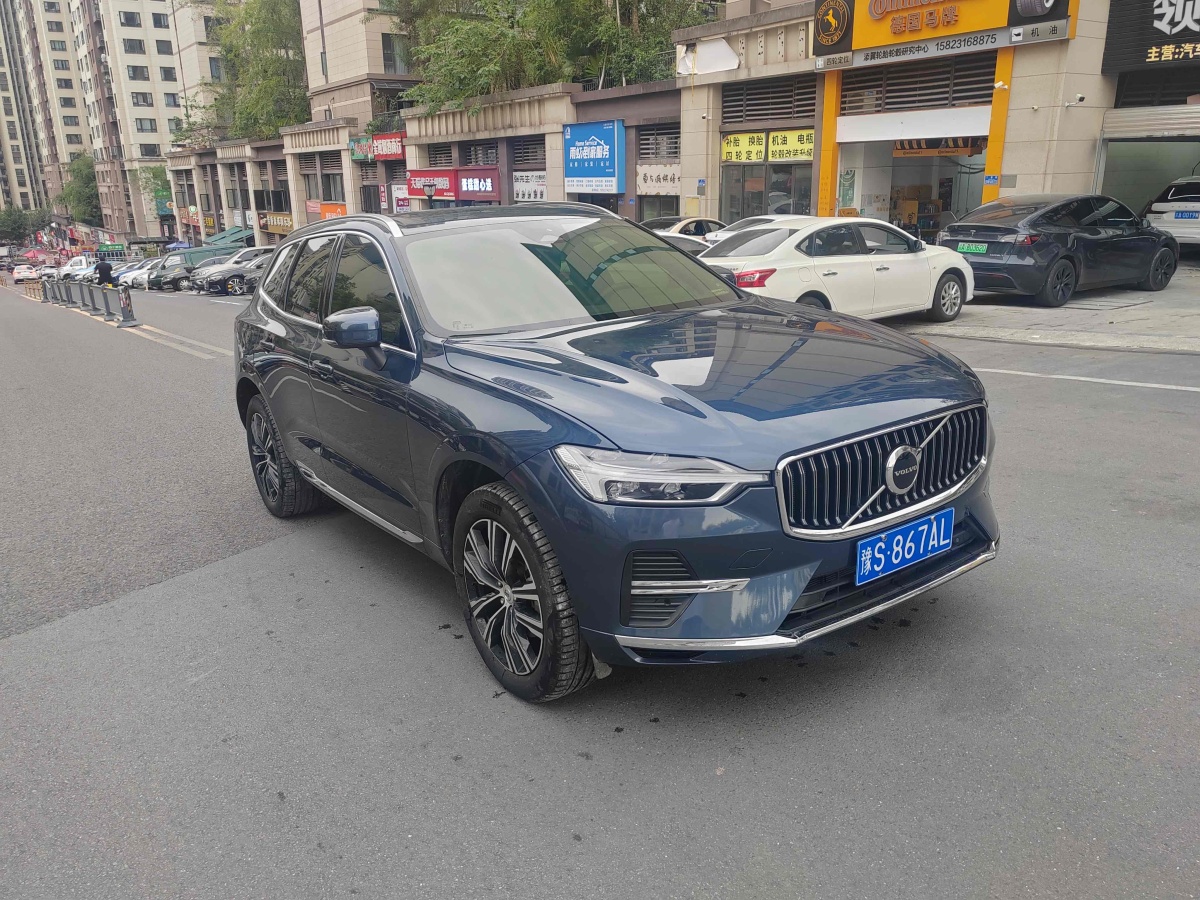 2021年10月沃爾沃 XC60  2022款 B5 四驅(qū)智遠(yuǎn)豪華版