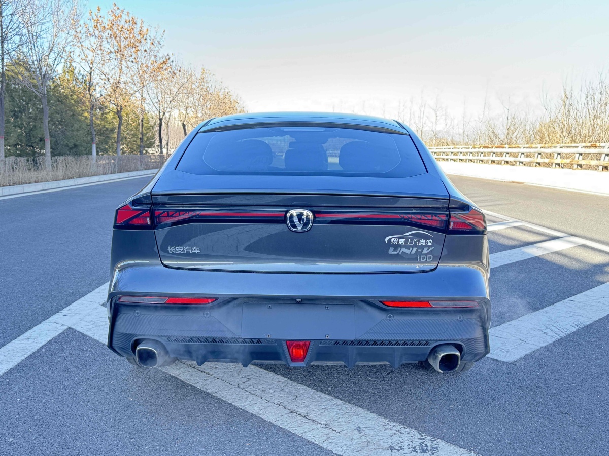 長(zhǎng)安 長(zhǎng)安UNI-V 智電iDD  2023款 智電iDD 1.5T 113km智趣型（飛快版）圖片