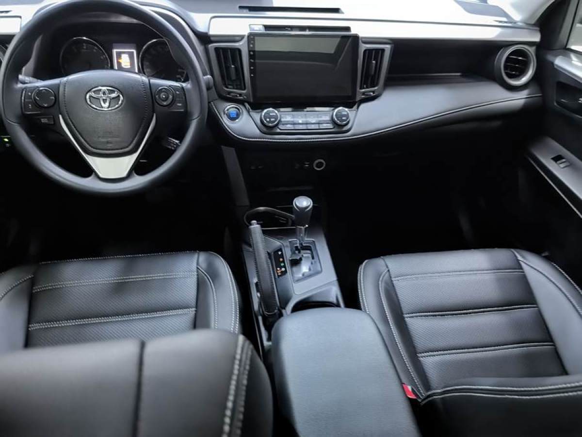 2019年9月豐田 RAV4榮放  2019款 2.0L CVT兩驅(qū)風(fēng)尚X限量版 國(guó)VI