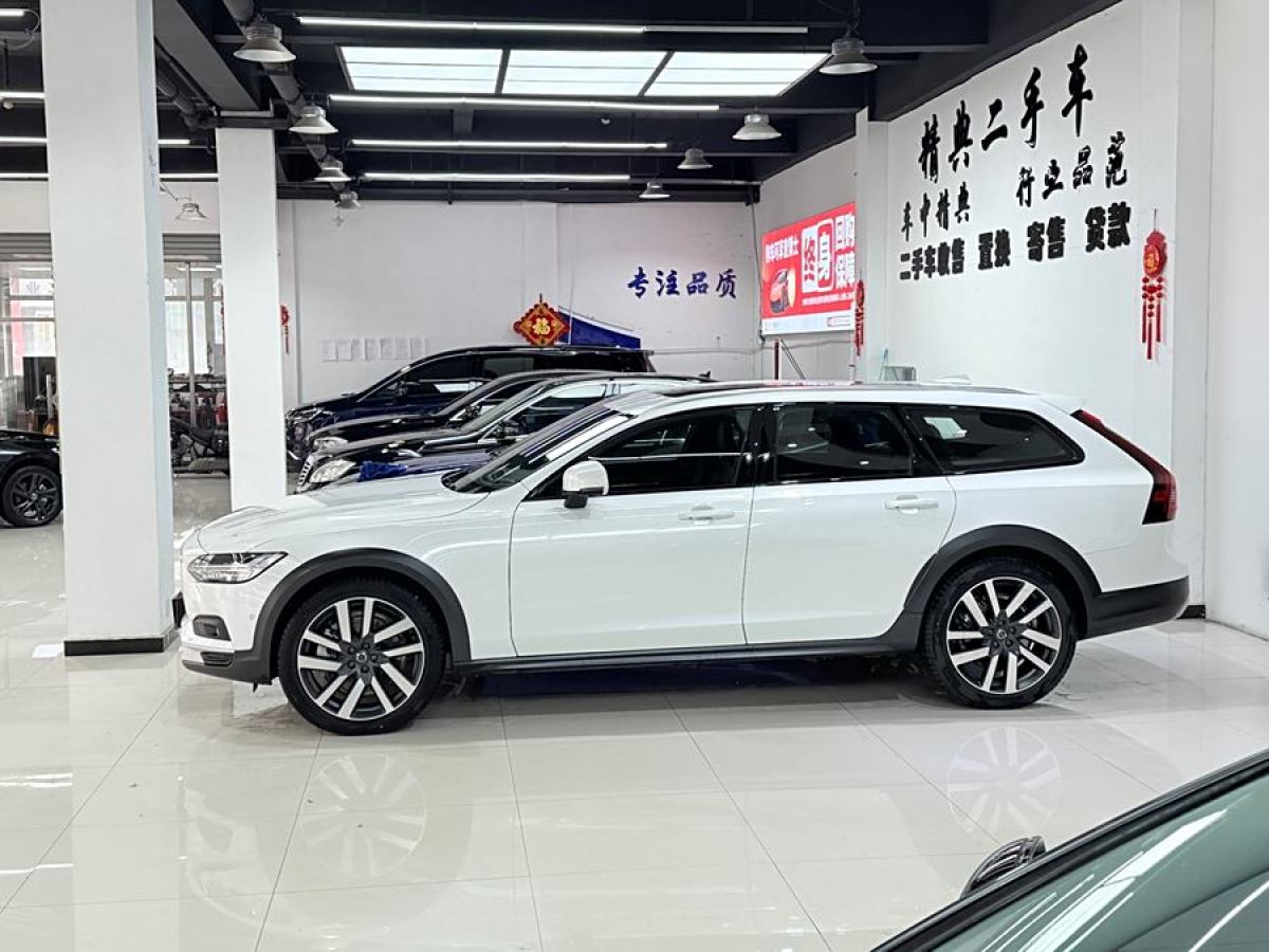 沃爾沃 V90  2024款 Cross Country B5 AWD 智尊版圖片