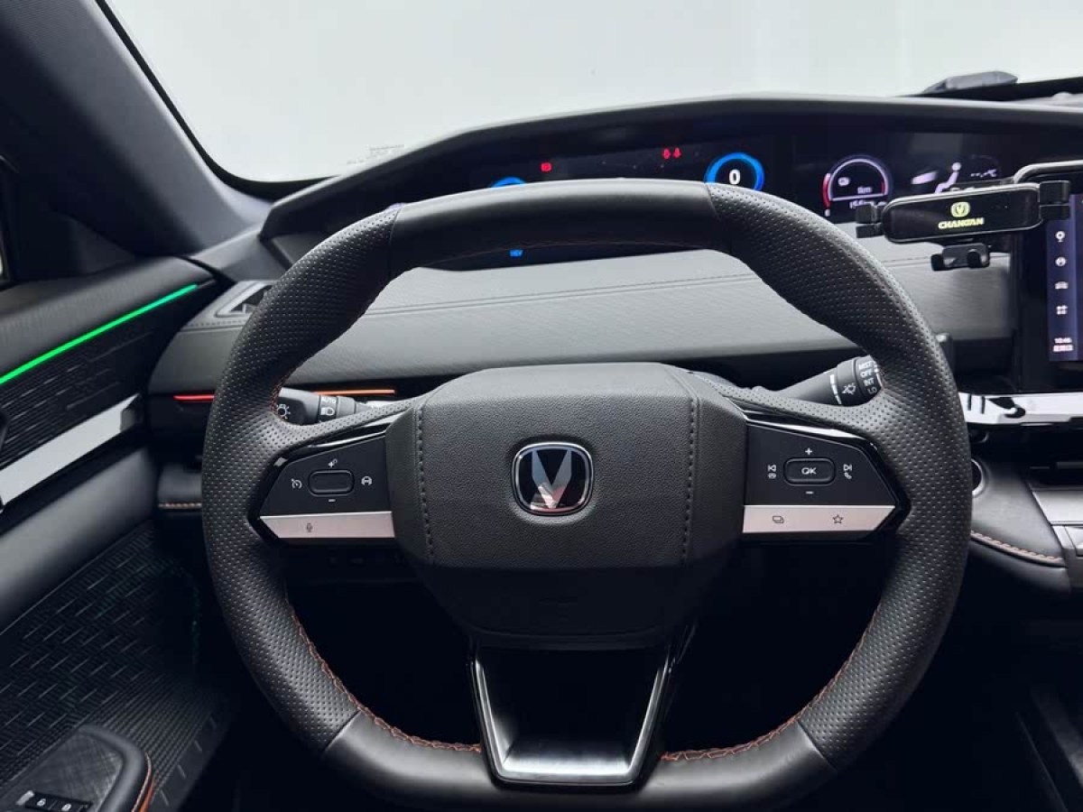 長安 長安UNI-V 智電iDD  2023款 智電iDD 1.5T 113km智趣型（飛快版）圖片