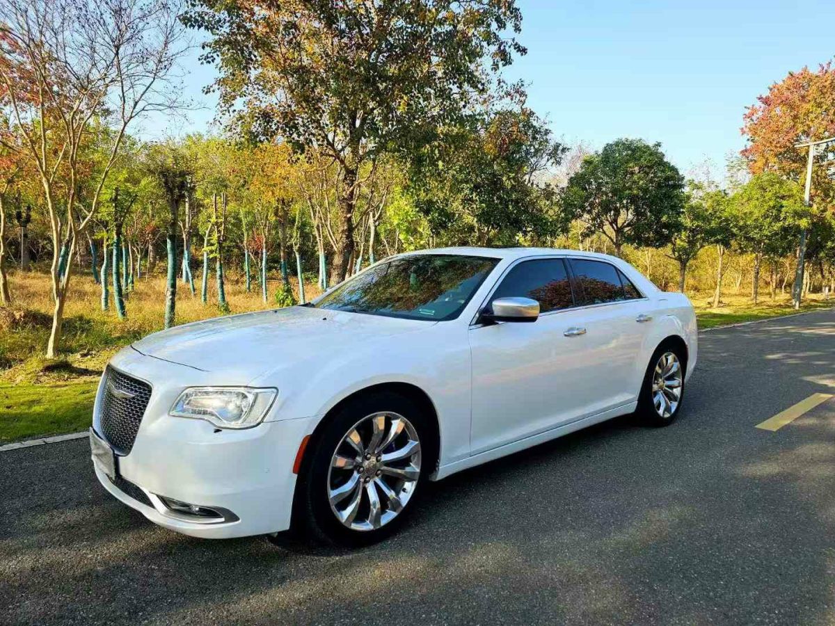 克萊斯勒 300C  2016款 3.0L 超越版圖片