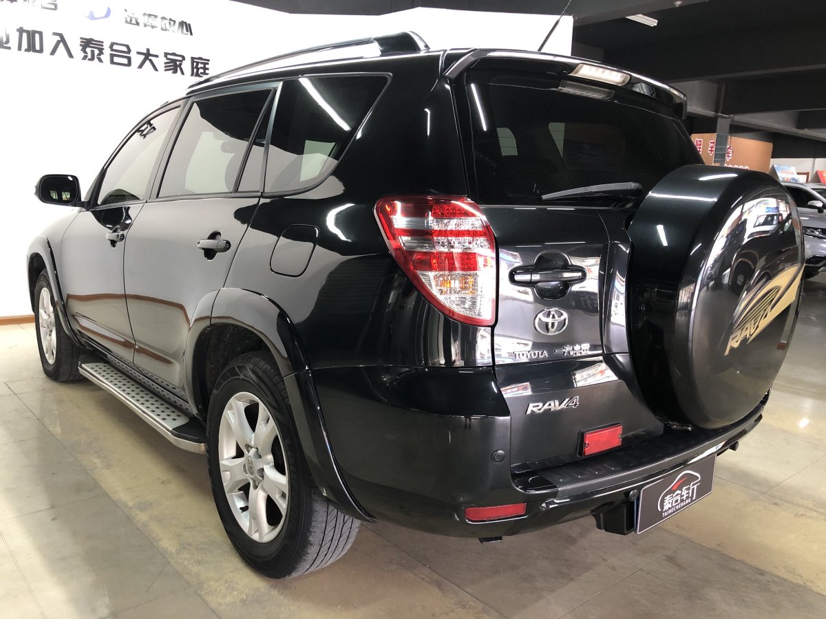 豐田 RAV4榮放  2013款 特享版 2.4L 自動(dòng)四驅(qū)尊崇圖片