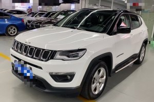 指南者 Jeep 220T 自動領(lǐng)先版