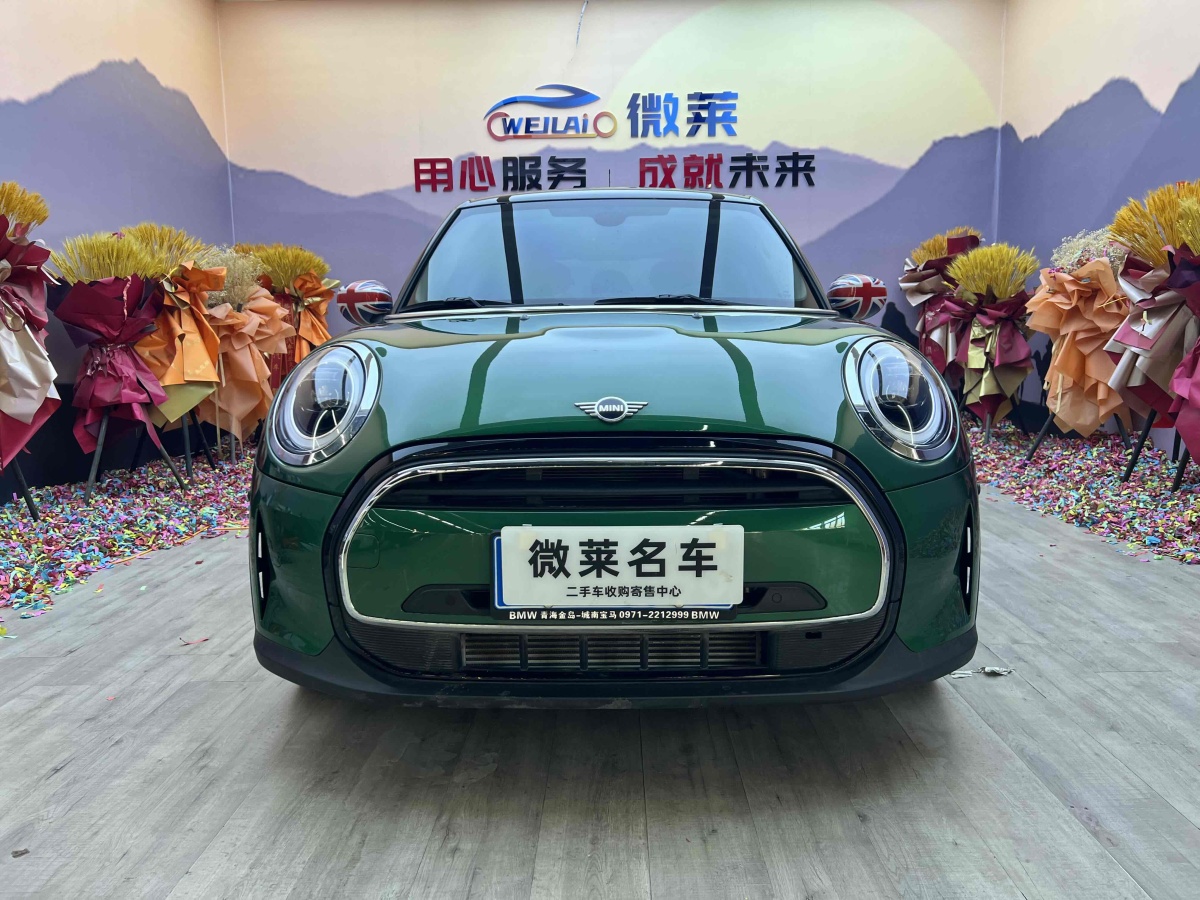MINI MINI  2023款 改款 1.5T COOPER 藝術(shù)家 五門(mén)版圖片
