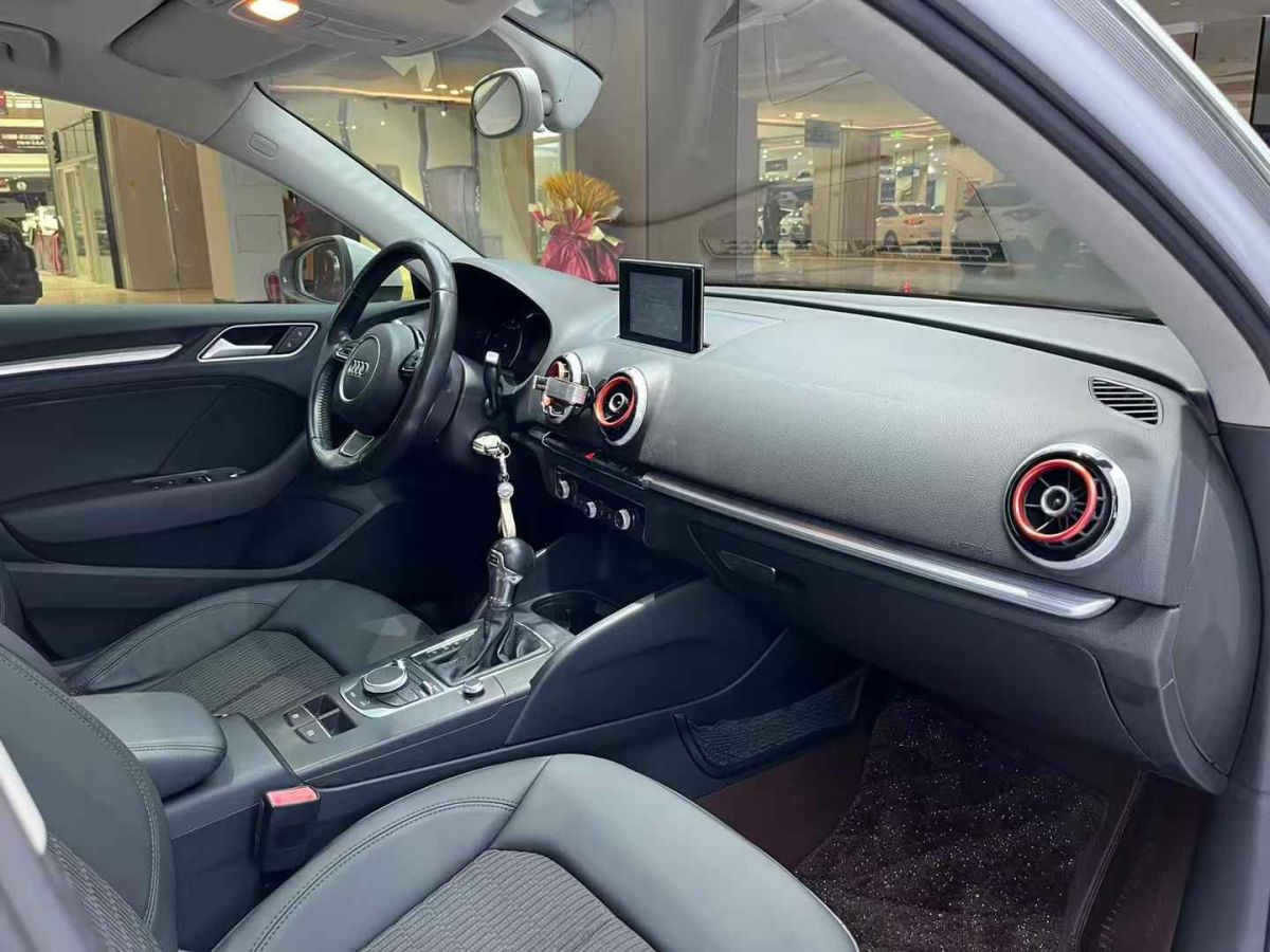 奧迪 奧迪A3  2014款 A3 35 Sportback時(shí)尚型圖片