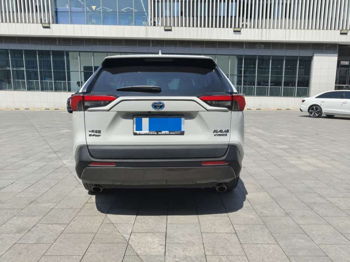 豐田 RAV4榮放  2023款 雙擎 2.5L E-CVT四驅(qū)精英Plus版圖片