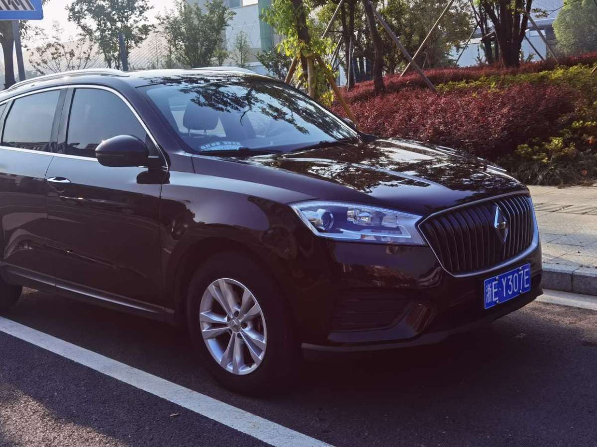 寶沃 BX7  2018款  28T 兩驅(qū)豪華型 5座 國(guó)VI圖片