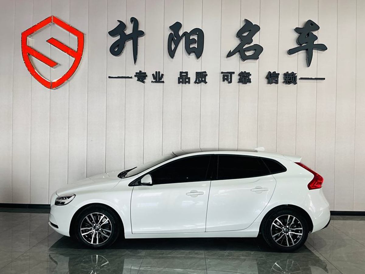 沃爾沃 V40  2018款 T3 智逸版圖片