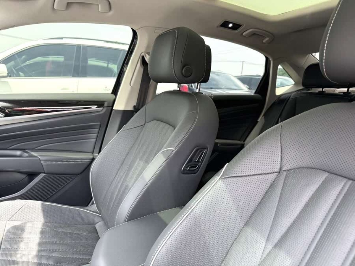大眾 帕薩特  2022款 330TSI 星空豪華版圖片