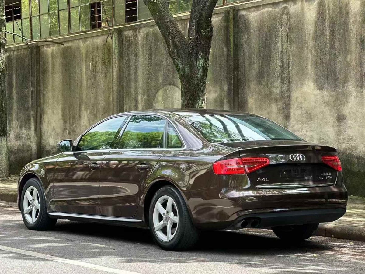 奧迪 奧迪A4L  2015款 A4L 1.8TFSI 30TFSI 舒適型圖片