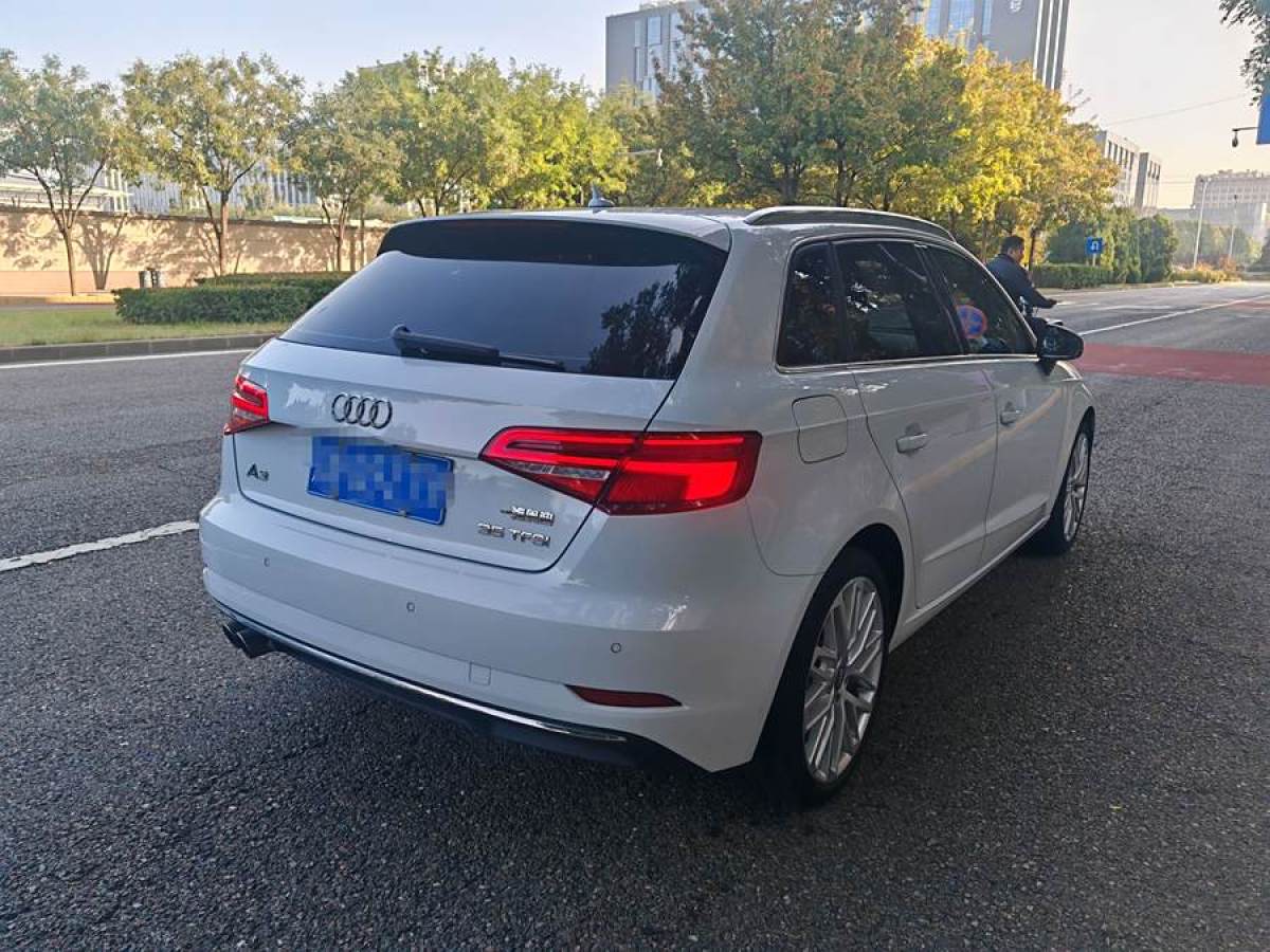 奧迪 奧迪A3  2018款 30周年年型 Sportback 35 TFSI 風(fēng)尚型圖片