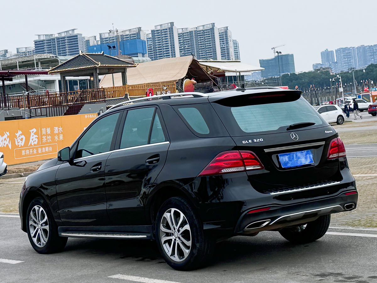 奔馳 奔馳GLE  2017款 GLE 320 4MATIC 動感型圖片