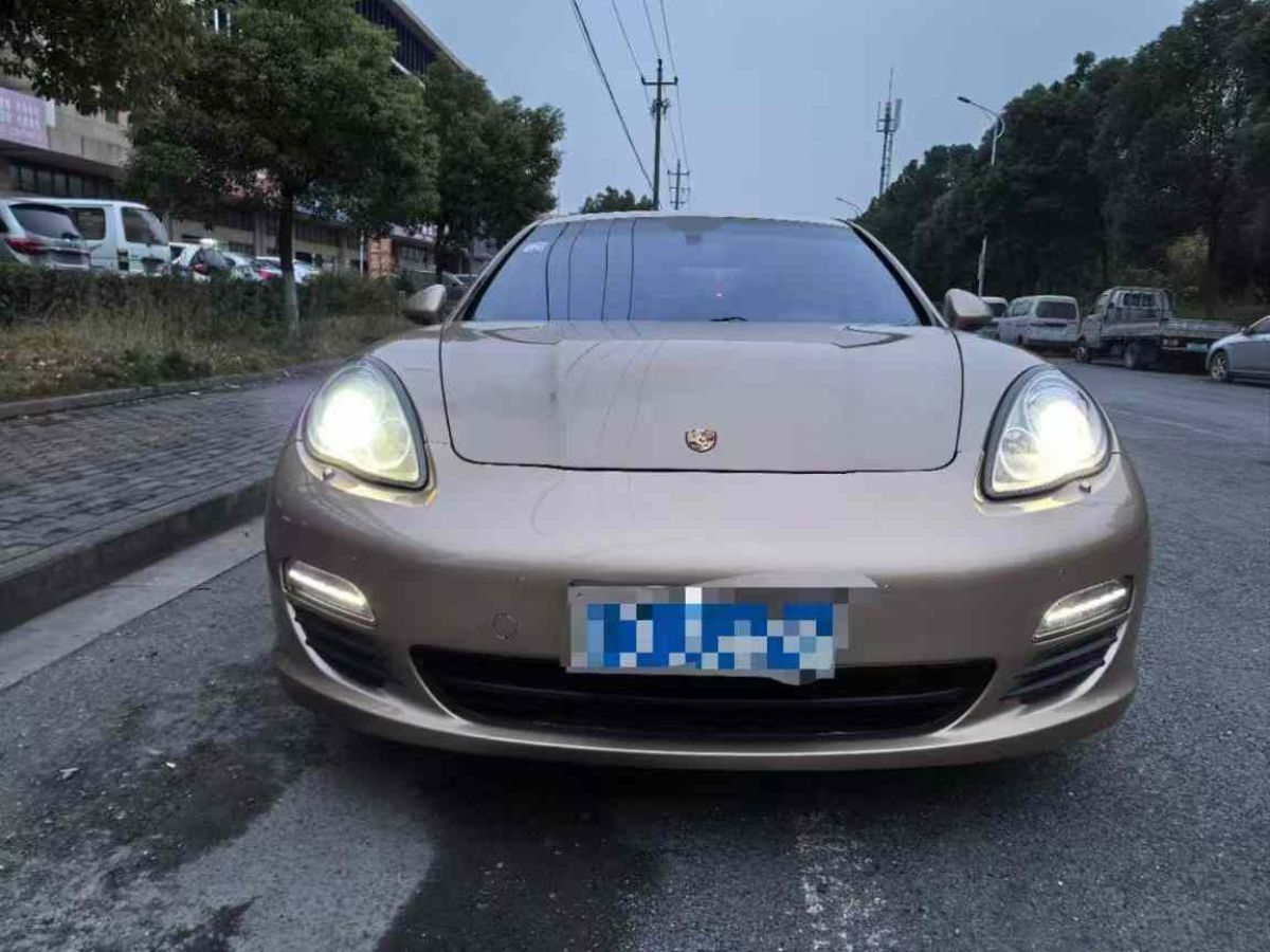 保時(shí)捷 Panamera  2013款 Panamera 4 Platinum Edition 3.6L圖片