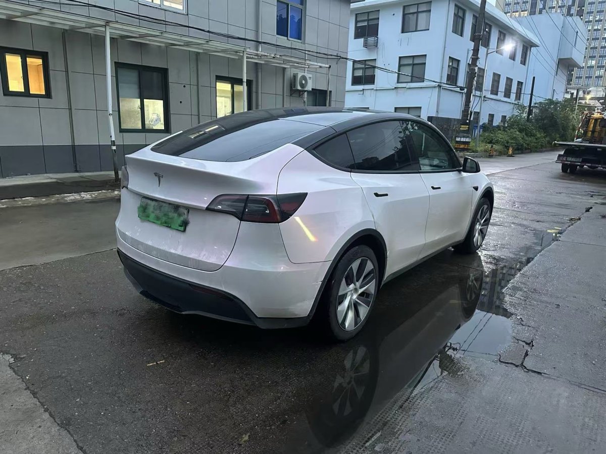 特斯拉 Model 3  2022款 后輪驅(qū)動(dòng)版圖片