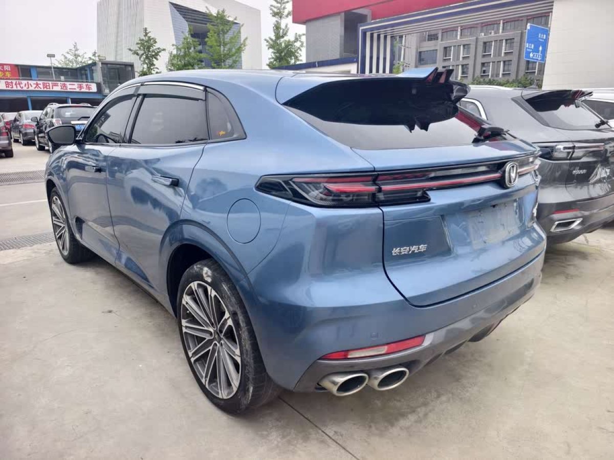 長安 長安UNI-K  2021款 2.0T 全輪驅(qū)動卓越型圖片