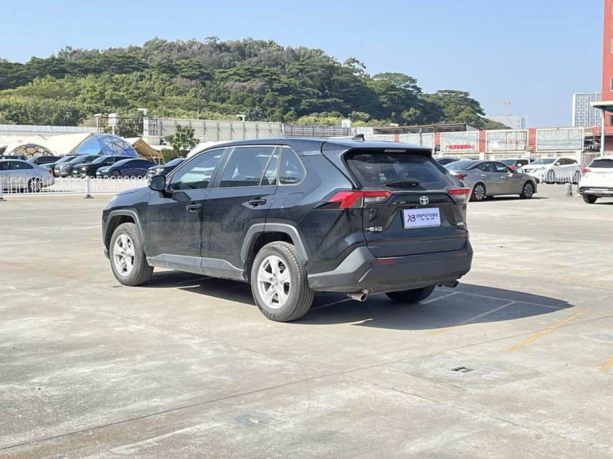 豐田 RAV4榮放  2023款 2.0L CVT兩驅(qū)都市版圖片