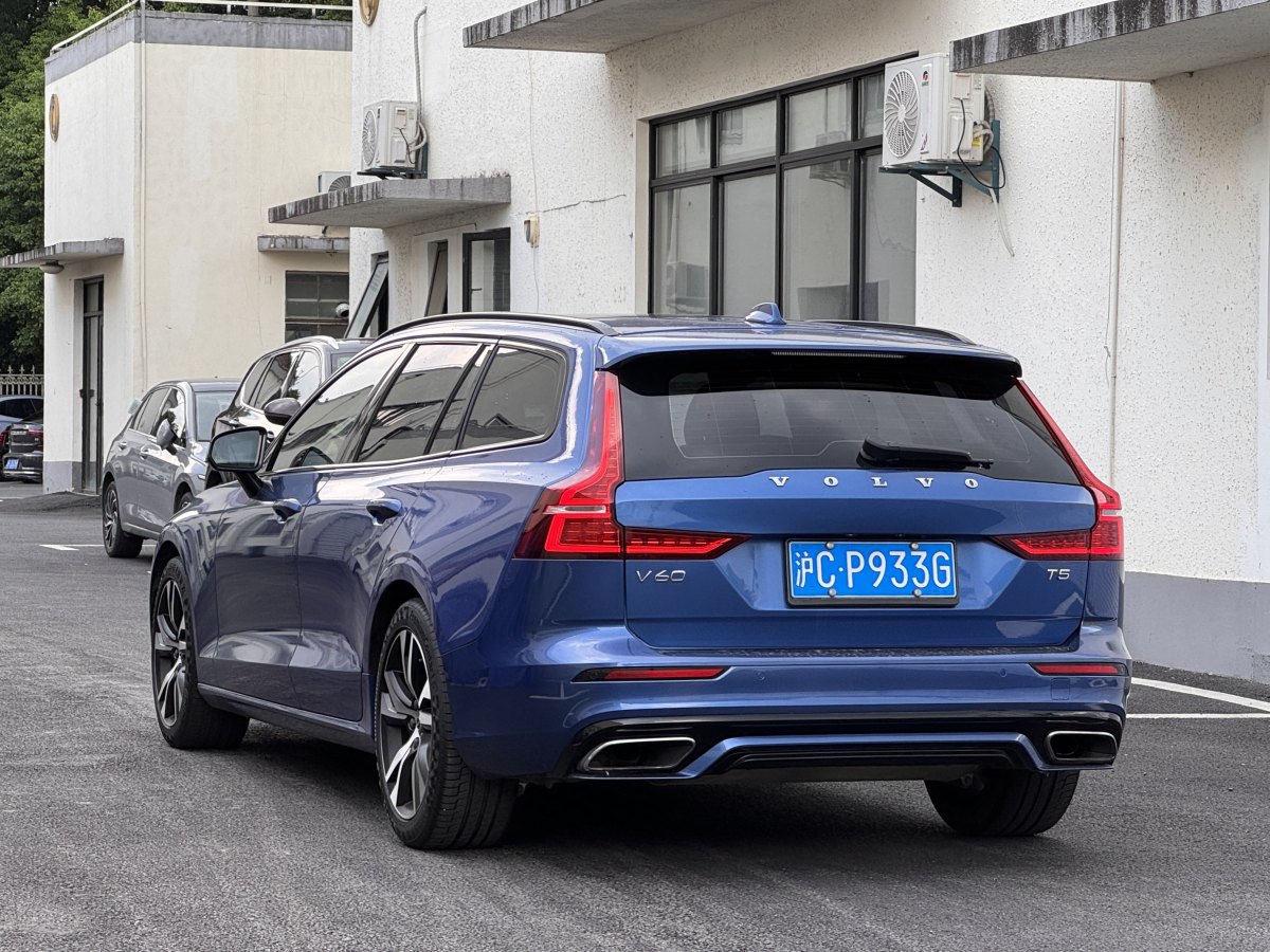 沃爾沃 V60  2020款 T5 智遠(yuǎn)運(yùn)動(dòng)版圖片