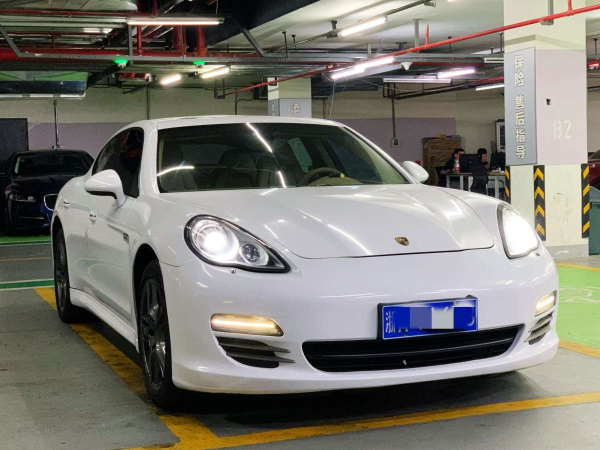 2012年9月保時捷 Panamera  2010款 Panamera 4 3.6L