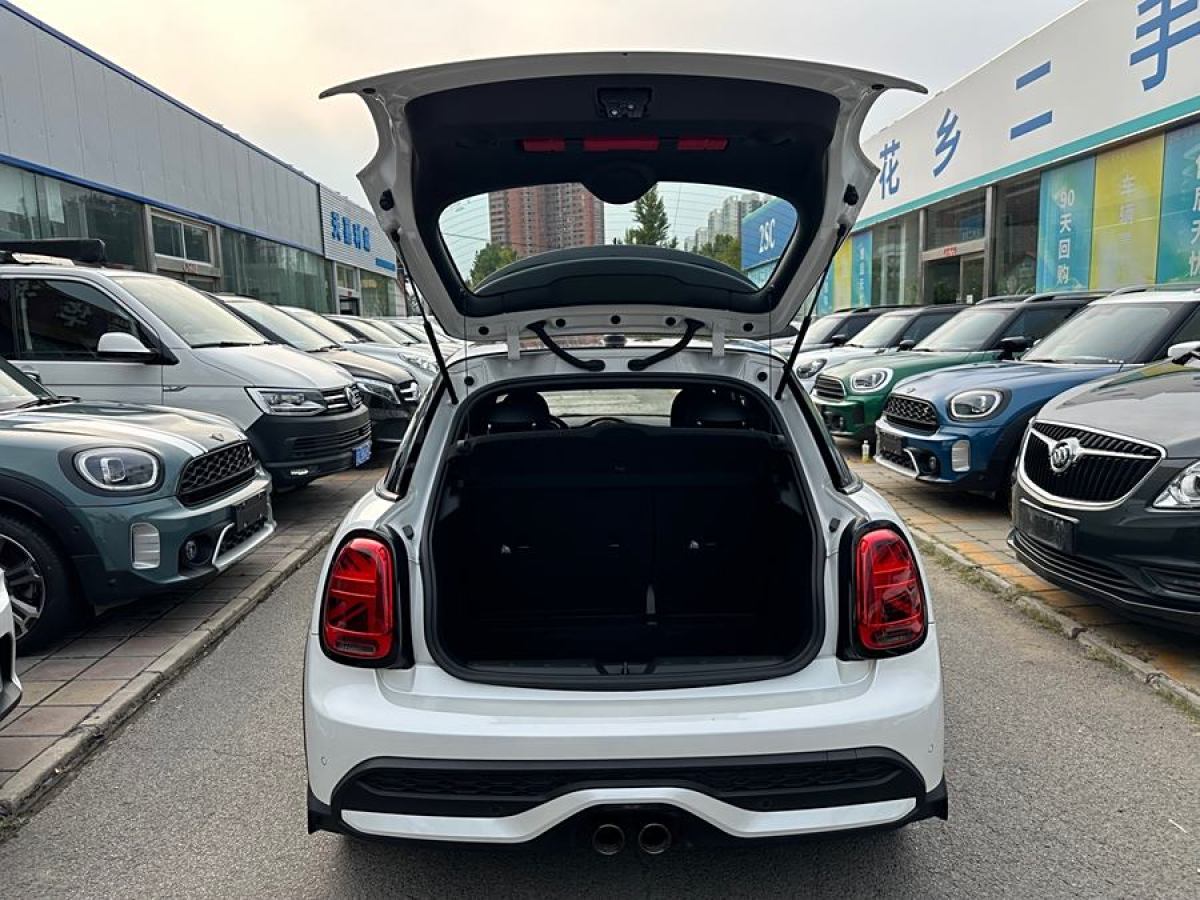 2023年12月MINI MINI  2023款 改款 2.0T COOPER S 藝術(shù)家