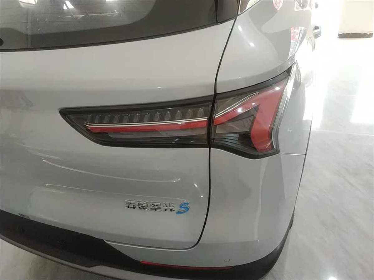 五菱 五菱星光S  2024款 130km 旗艦型圖片