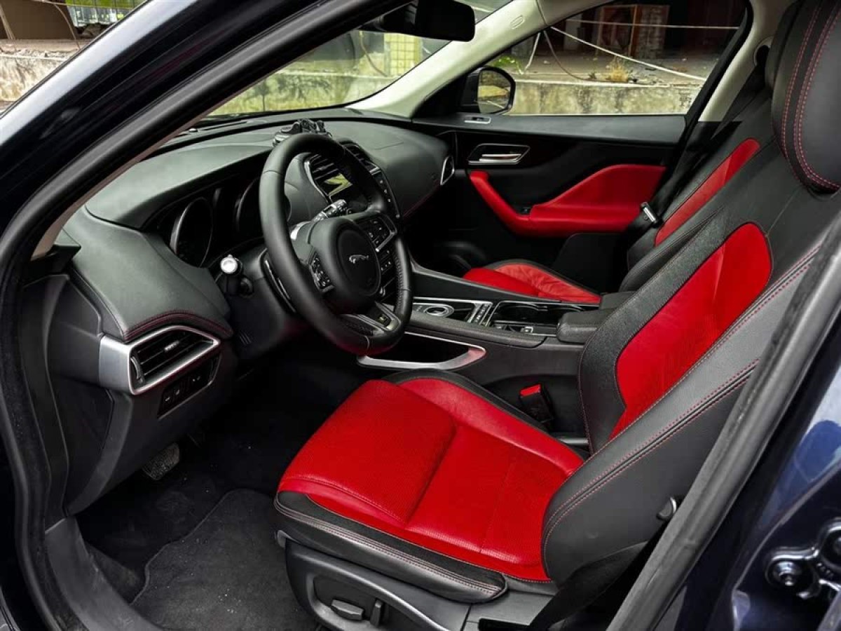 捷豹 F-PACE  2016款 3.0 SC 四驅(qū)R-Sport運動版圖片