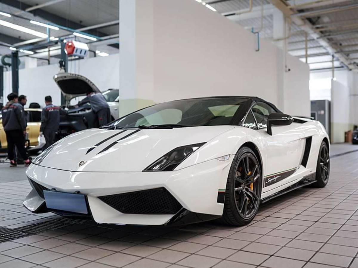 2013年7月蘭博基尼 Gallardo  2011款 LP 570-4 Spyder Performante